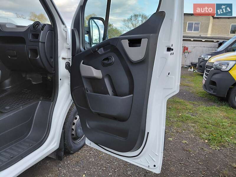 Грузовой фургон Renault Master 2017 в Ивано-Франковске