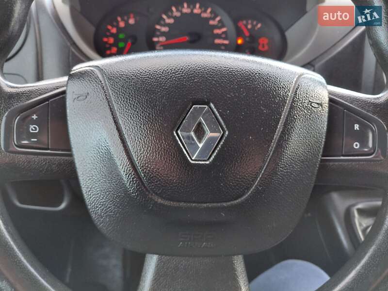 Грузовой фургон Renault Master 2017 в Ивано-Франковске