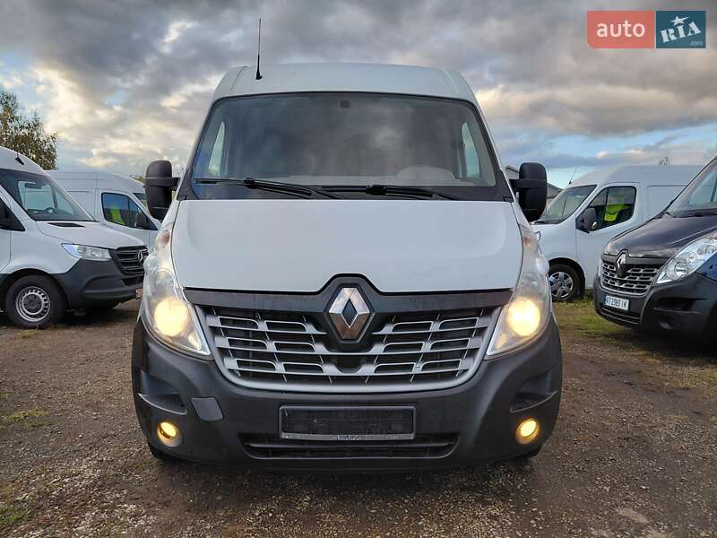 Грузовой фургон Renault Master 2017 в Ивано-Франковске