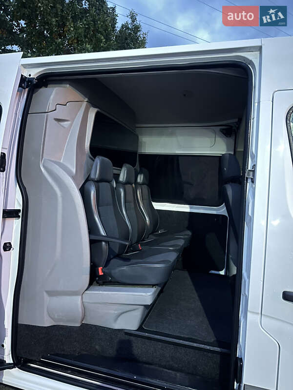 Вантажопасажирський фургон Renault Master 2015 в Ковелі