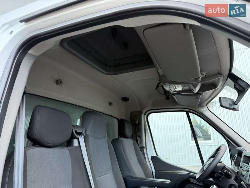 Тентованый Renault Master 2022 в Киеве