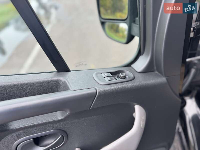 Грузовой фургон Renault Master 2017 в Дубно