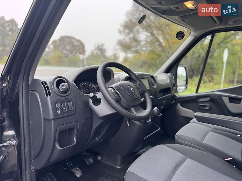 Грузовой фургон Renault Master 2017 в Дубно