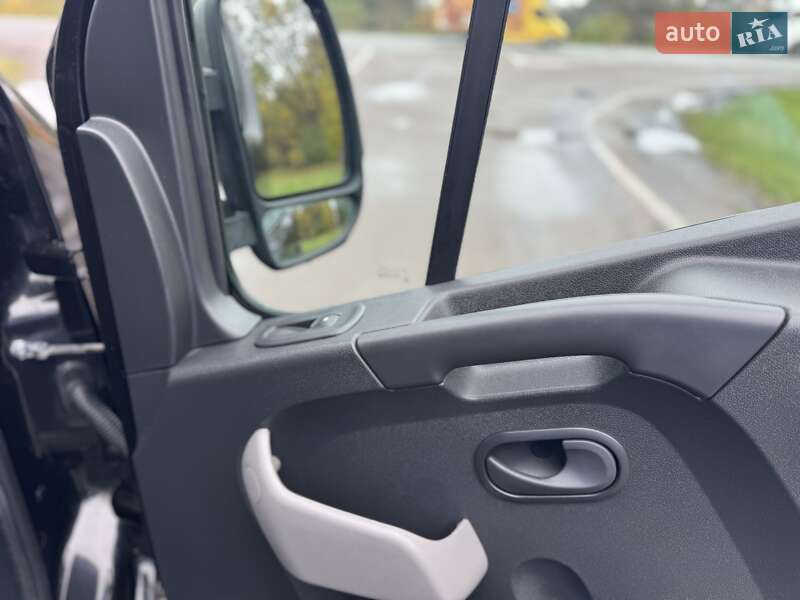 Грузовой фургон Renault Master 2017 в Дубно
