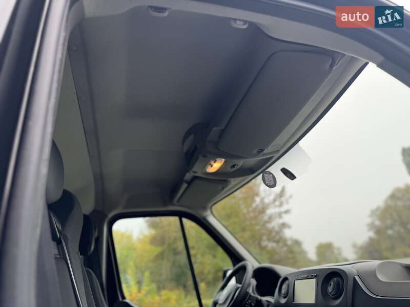 Грузовой фургон Renault Master 2017 в Дубно
