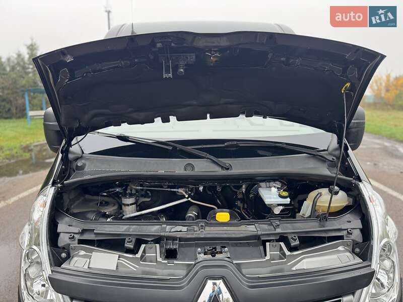 Грузовой фургон Renault Master 2017 в Дубно