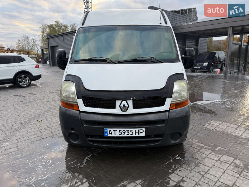 Вантажний фургон Renault Master 2004 в Івано-Франківську