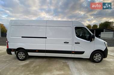 Грузовой фургон Renault Master 2022 в 