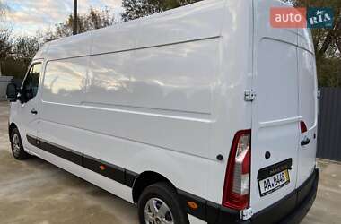 Грузовой фургон Renault Master 2022 в 