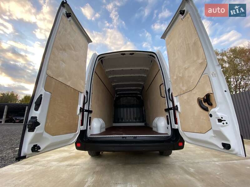 Грузовой фургон Renault Master 2022 в Киеве