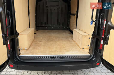 Вантажний фургон Renault Master 2022 в 