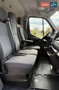 Вантажний фургон Renault Master 2022 в 