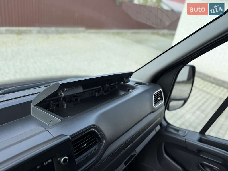 Грузовой фургон Renault Master 2022 в Киеве
