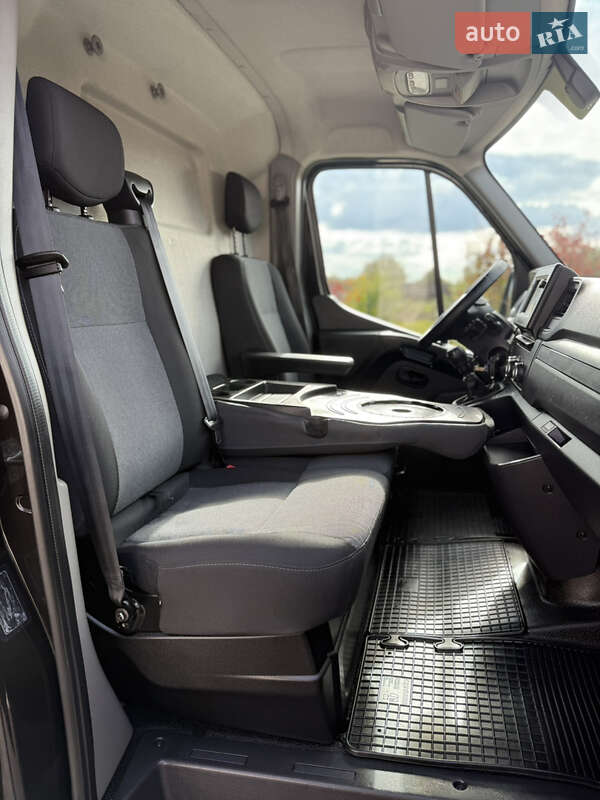 Грузовой фургон Renault Master 2022 в Киеве