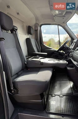 Вантажний фургон Renault Master 2022 в 