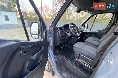 Грузовой фургон Renault Master 2023 в 