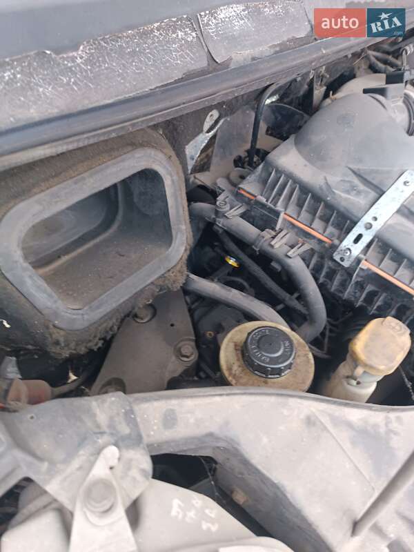 Грузовой фургон Renault Master 2004 в Днепре фото 4 Грузовой фургон Renault Master 2004 в Днепре