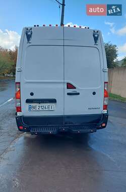 Грузовой фургон Renault Master 2012 в 
