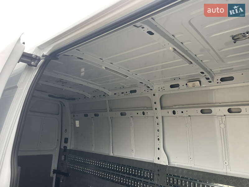 Грузовой фургон Renault Master 2019 в Львове