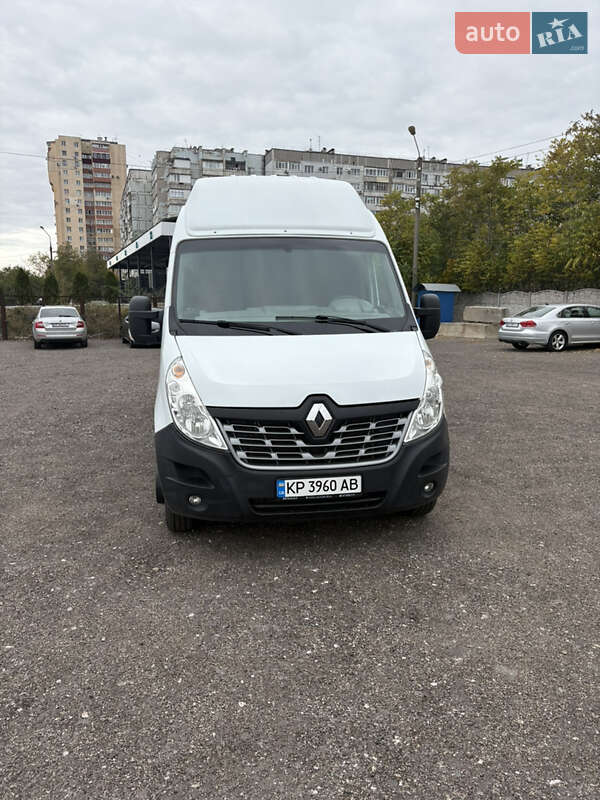 Вантажний фургон Renault Master 2016 в Запоріжжі