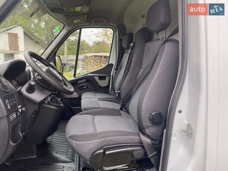 Грузовой фургон Renault Master 2018 в Дубно