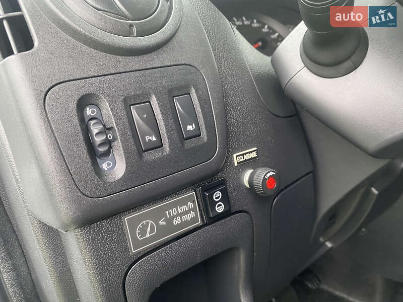 Грузовой фургон Renault Master 2018 в Дубно