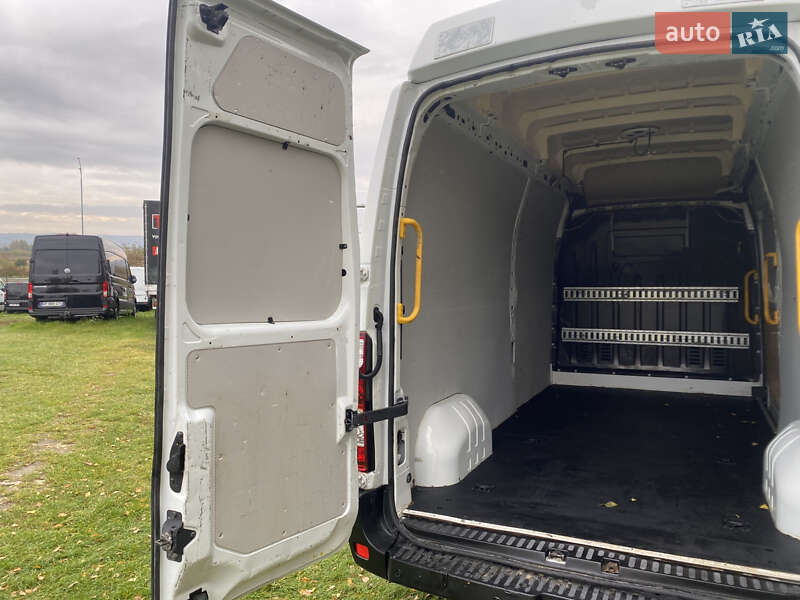 Грузовой фургон Renault Master 2018 в Дубно