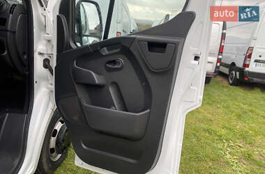 Грузопассажирский фургон Renault Master 2019 в 