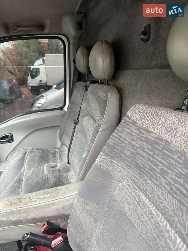 Грузовой фургон Renault Master 2004 в Борисполе