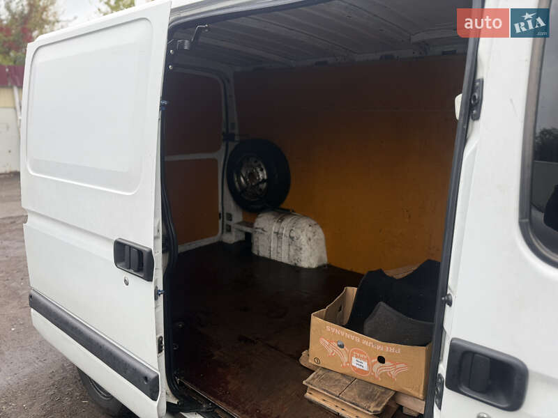 Грузовой фургон Renault Master 2004 в Борисполе