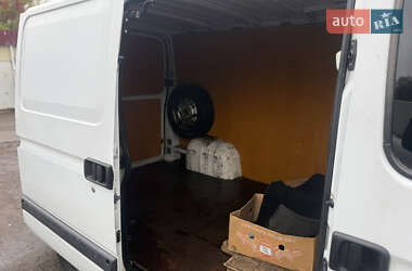 Вантажний фургон Renault Master 2004 в 