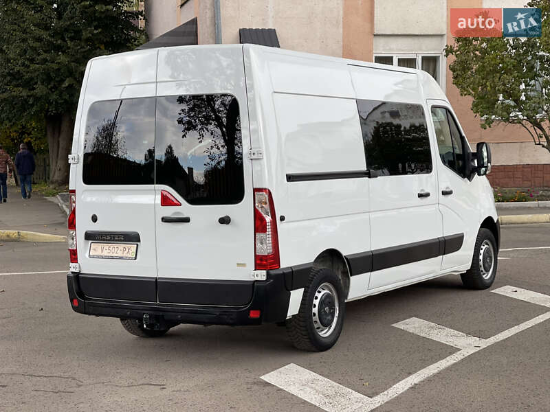 Грузовой фургон Renault Master 2015 в Радивилове
