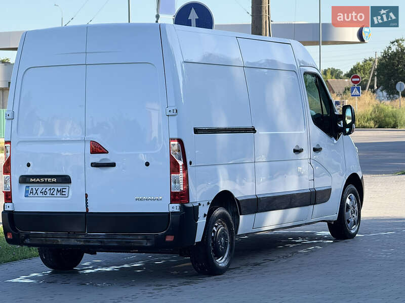 Вантажний фургон Renault Master 2016 в Миргороді
