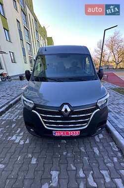 Грузовой фургон Renault Master 2023 в 