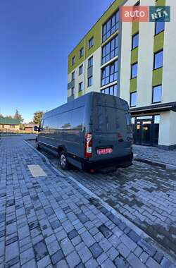 Грузовой фургон Renault Master 2023 в 