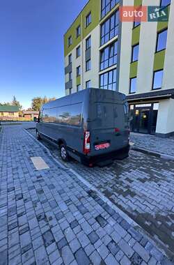 Грузовой фургон Renault Master 2023 в 