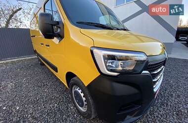 Грузовой фургон Renault Master 2022 в 