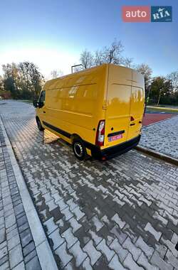 Грузовой фургон Renault Master 2022 в 