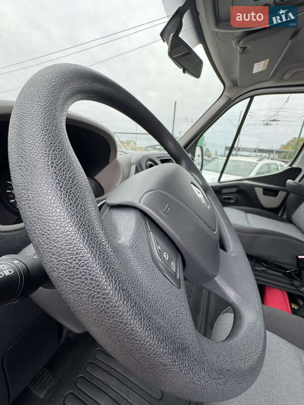 Вантажопасажирський фургон Renault Master 2015 в Києві фото 15 Вантажопасажирський фургон Renault Master 2015 в Києві