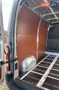 Грузовой фургон Renault Master 2017 в 