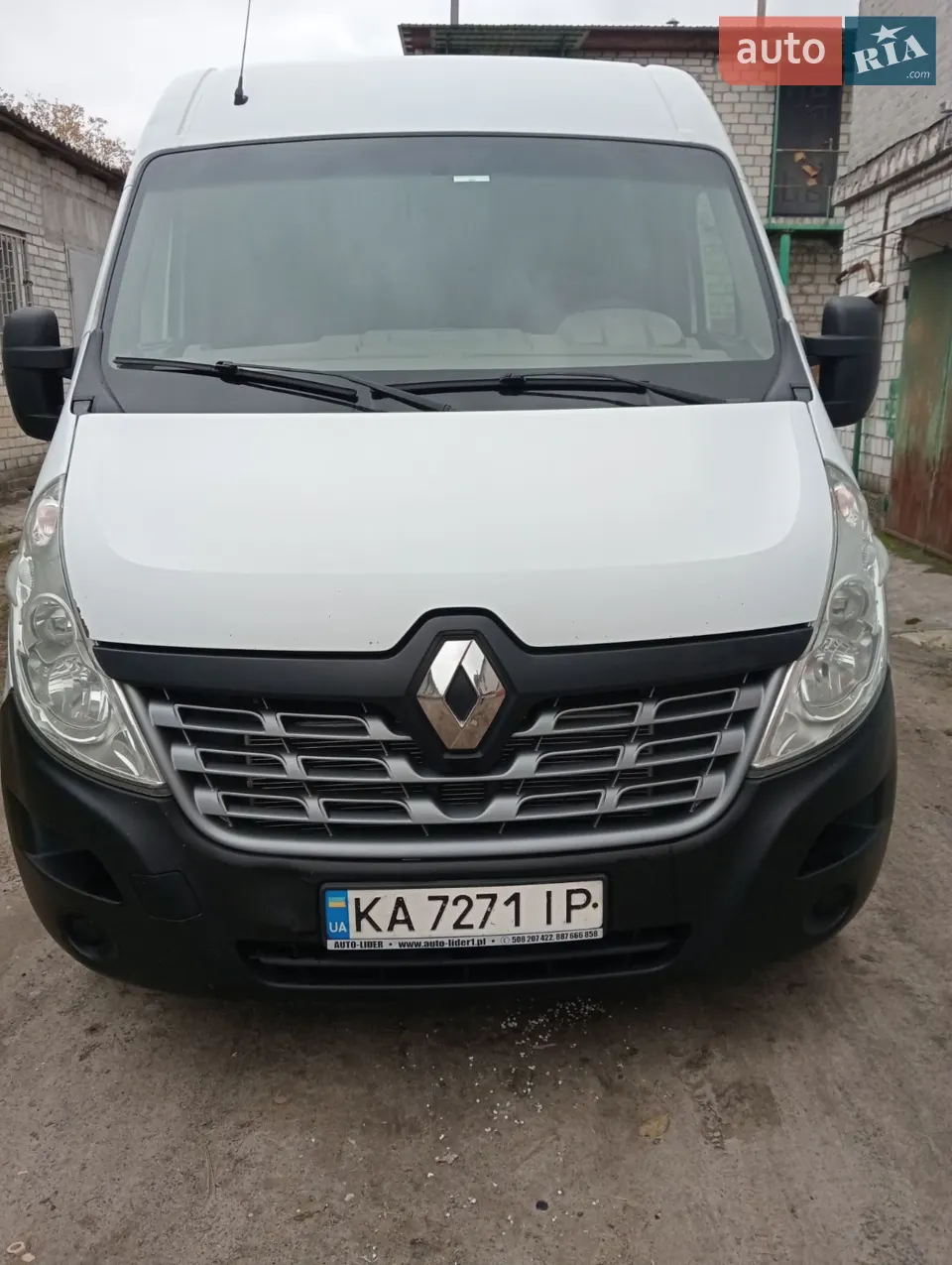 Авто в дуже доброму стані !оригінальний пробіг,в дтп не був!кпп і мотор в дуже доброму стані,все ідеально працює і не потребує вкладень!двигун надійний, а в поєднанні з механічною кпп ще й дуже економний!авто повністю готове до роботи!