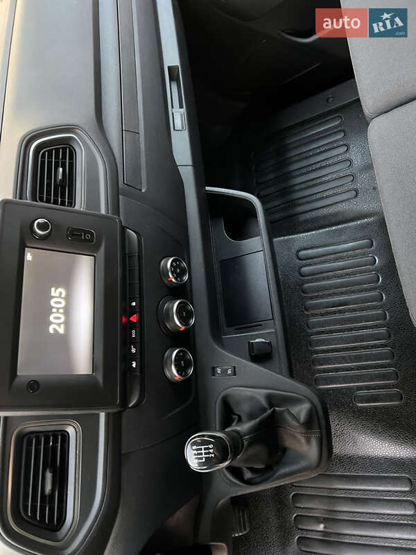 Грузовой фургон Renault Master 2020 в Тернополе