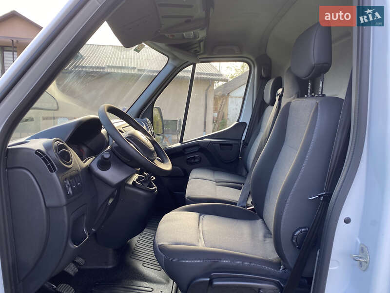 Грузовой фургон Renault Master 2018 в Дубно