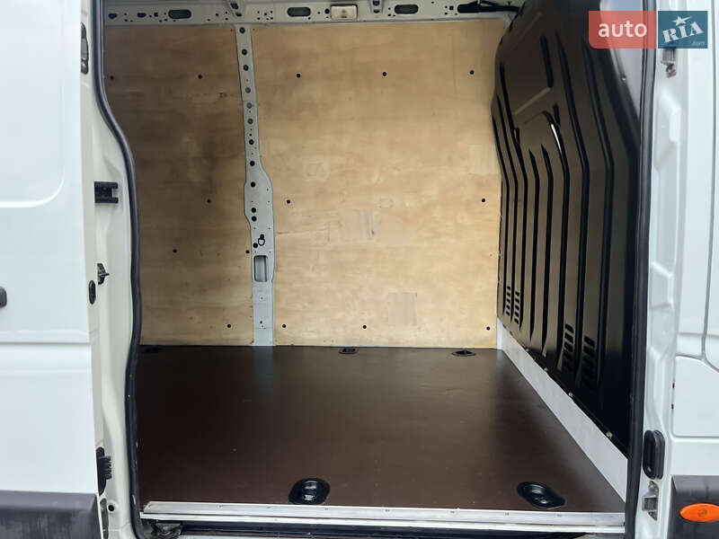 Грузовой фургон Renault Master 2017 в Бердичеве фото 29 Грузовой фургон Renault Master 2017 в Бердичеве