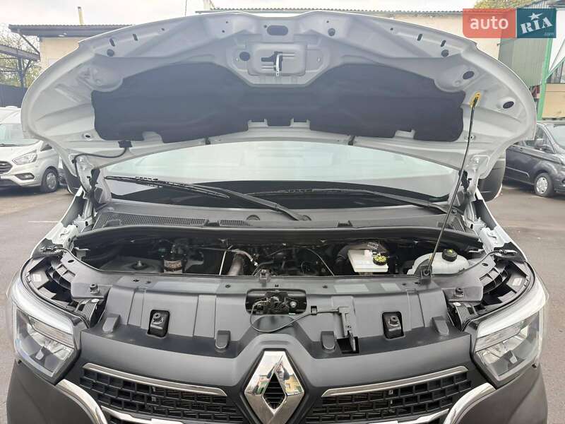 Мікроавтобус вантажний (до 3,5т) Renault Master 2022 в Луцьку