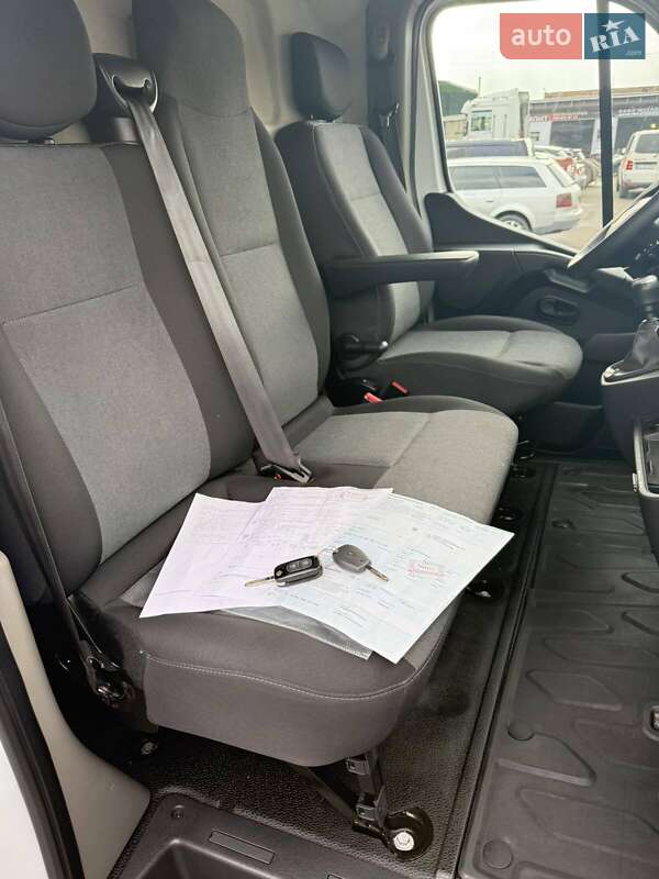 Мікроавтобус вантажний (до 3,5т) Renault Master 2022 в Луцьку