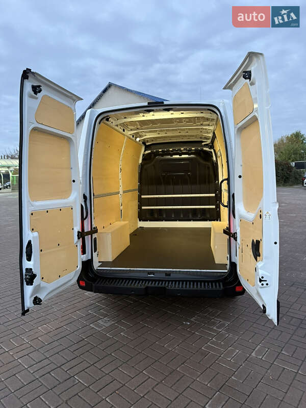 Вантажний фургон Renault Master 2022 в Києві