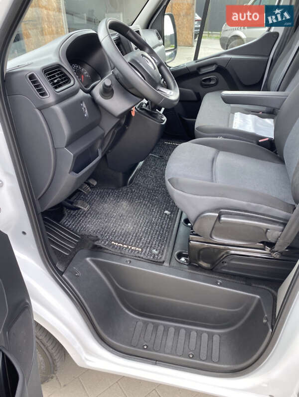 Грузовой фургон Renault Master 2020 в Мерефа