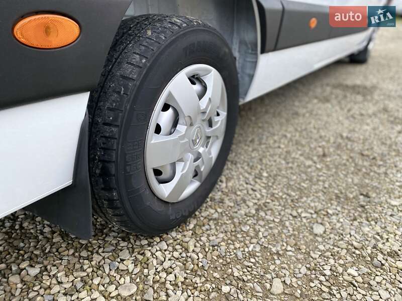 Грузовой фургон Renault Master 2021 в Хусте