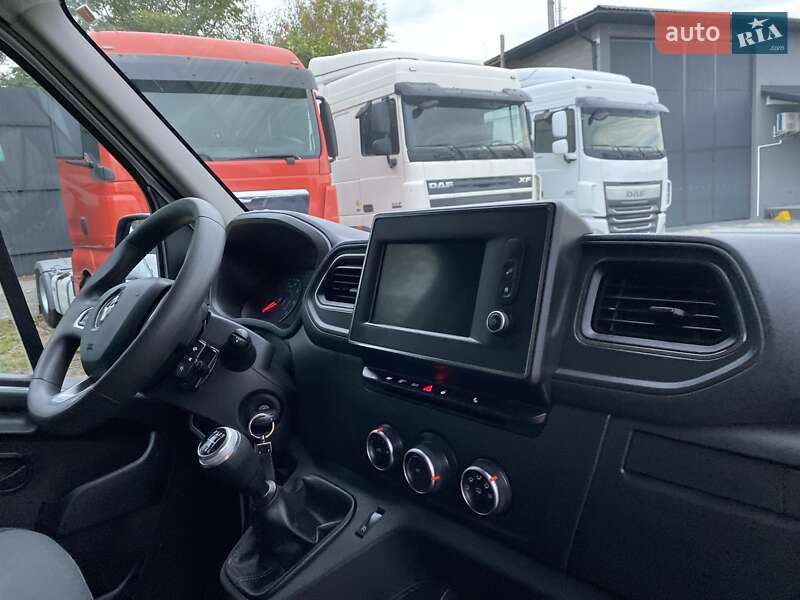 Грузовой фургон Renault Master 2021 в Хусте